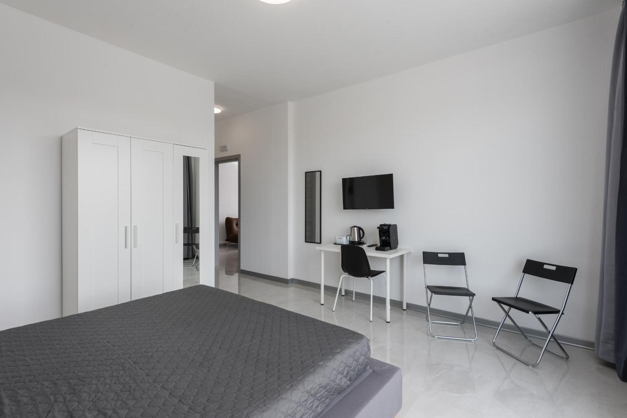 Travelershome Ciampino Airport Guesthouse 600M To Airport Exterior foto