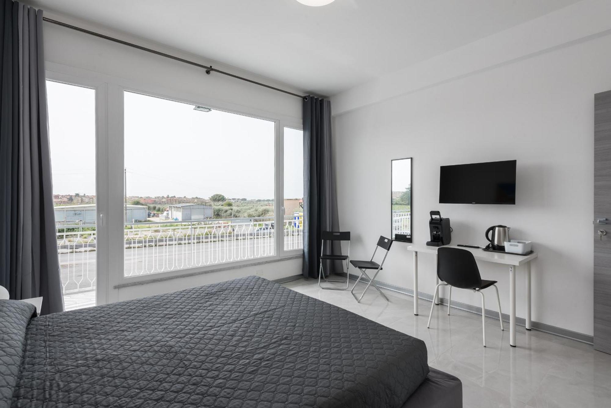 Travelershome Ciampino Airport Guesthouse 600M To Airport Exterior foto
